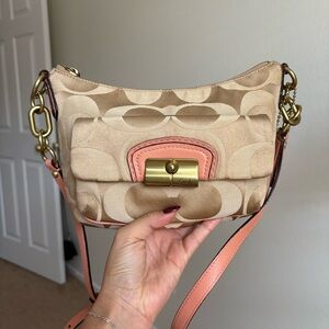 Coach Kristin Pink Leather Beige
Signature Bag